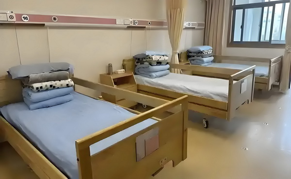 技能入深户_陈柏霖被曝将结婚：回顾情史，丰富又坎坷 又坎坷撞上城际一辆野猪快车